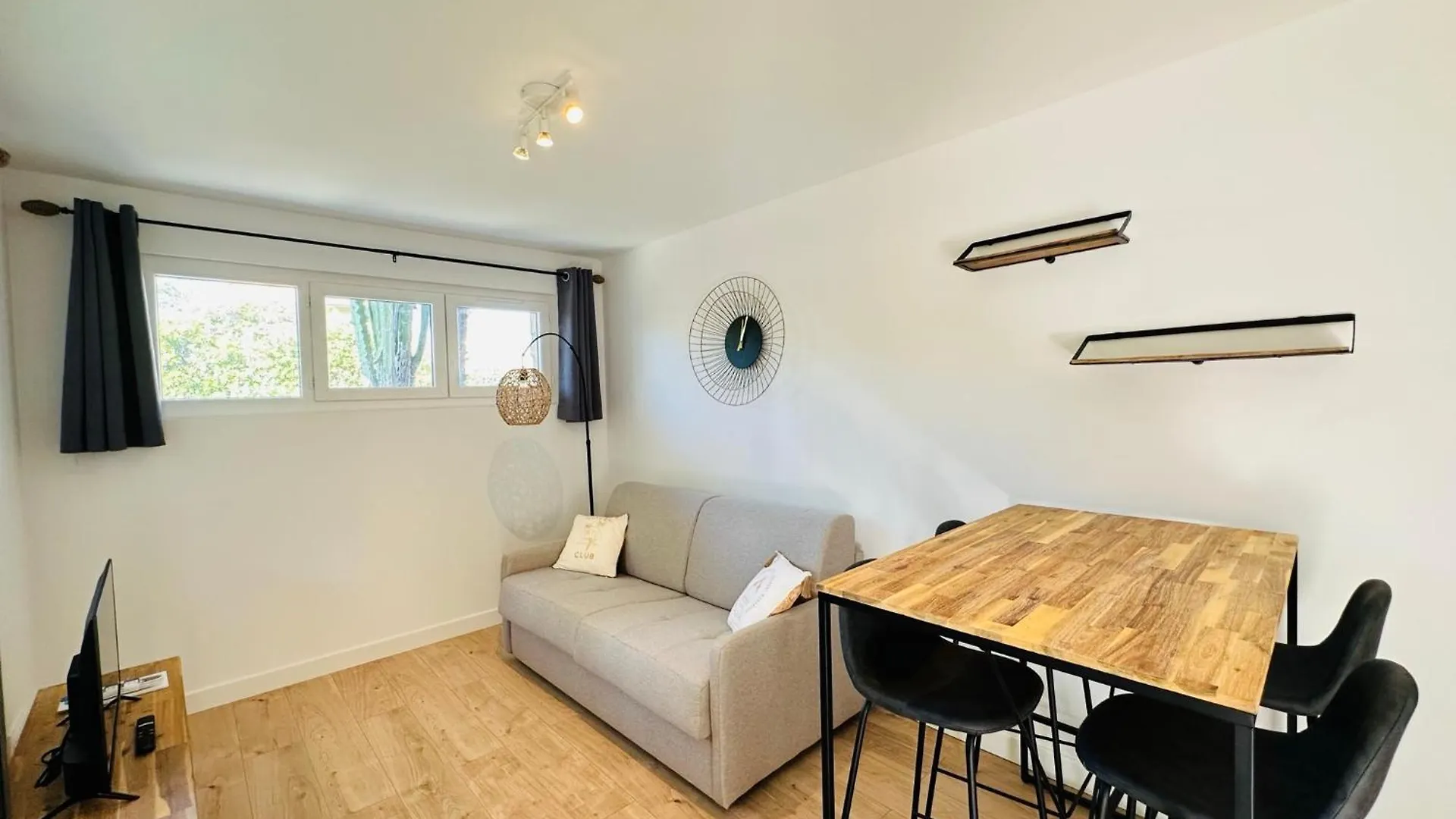 Loti Apartment Antibes 0*,