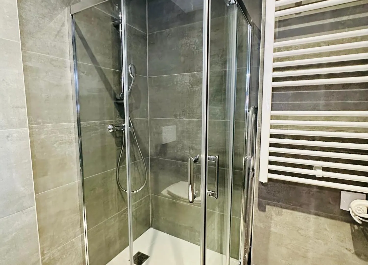 Loti Apartment Antibes 0*,